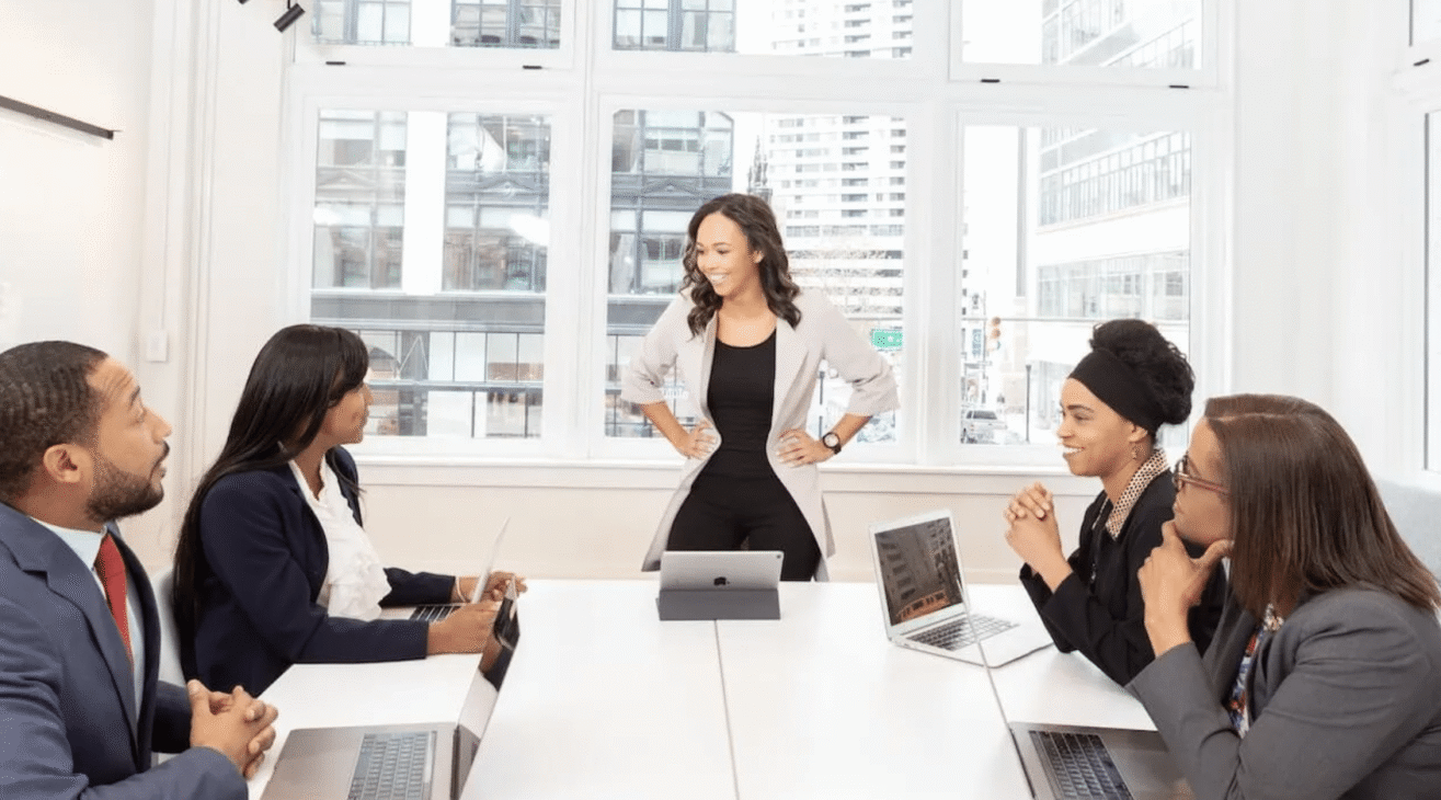 What is the difference between internships and apprenticeships?